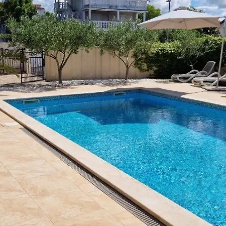Villa Luxury Five Stars With Pool, Near - By Traveler Tourist Agency Krk - Id 2140 *