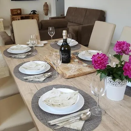 Villa Luxury Five Stars With Pool, Near - By Traveler Tourist Agency Krk - Id 2140 Pinezići