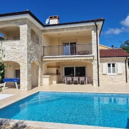 Luxury Five Stars With Pool, Near - By Traveler Tourist Agency Krk - Id 2140 Vila *