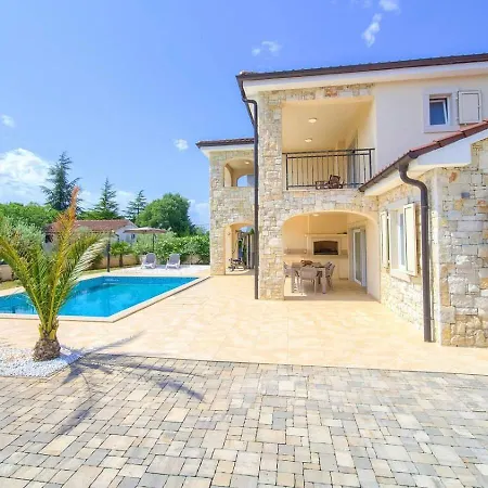 Luxury Five Stars With Pool, Near - By Traveler Tourist Agency Krk - Id 2140 Villa