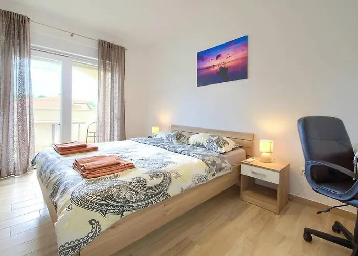 Willa Luxury Five Stars With Pool, Near - By Traveler Tourist Agency Krk - Id 2140 Pinezići