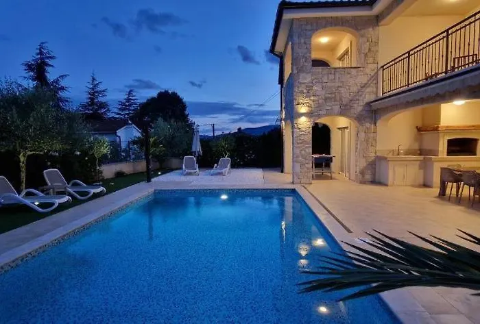 Willa Luxury Five Stars With Pool, Near - By Traveler Tourist Agency Krk - Id 2140