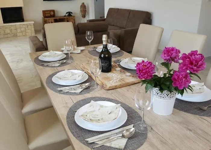 Willa Luxury Five Stars With Pool, Near - By Traveler Tourist Agency Krk - Id 2140 Pinezići