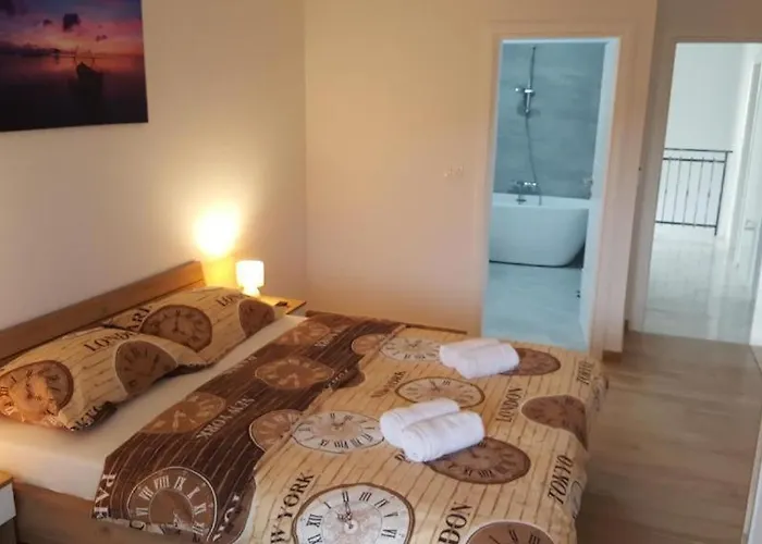 Luxury Five Stars With Pool, Near - By Traveler Tourist Agency Krk - Id 2140 Willa *