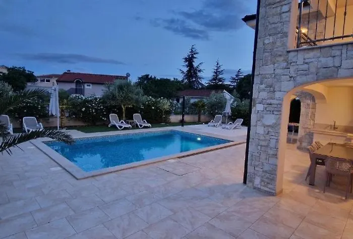Luxury Five Stars With Pool, Near - By Traveler Tourist Agency Krk - Id 2140 * Pinezići