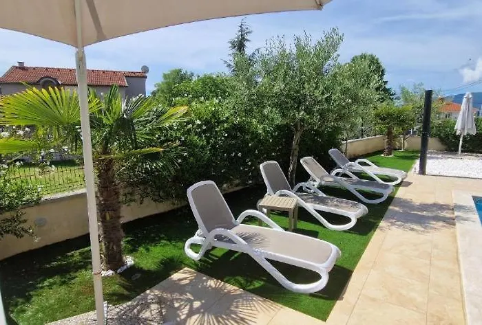 Luxury Five Stars With Pool, Near - By Traveler Tourist Agency Krk - Id 2140 Willa *