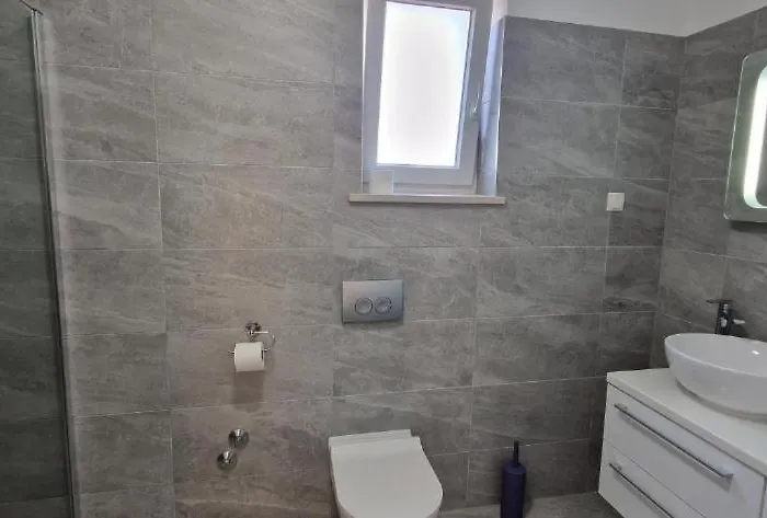 Willa Luxury Five Stars With Pool, Near - By Traveler Tourist Agency Krk - Id 2140 *