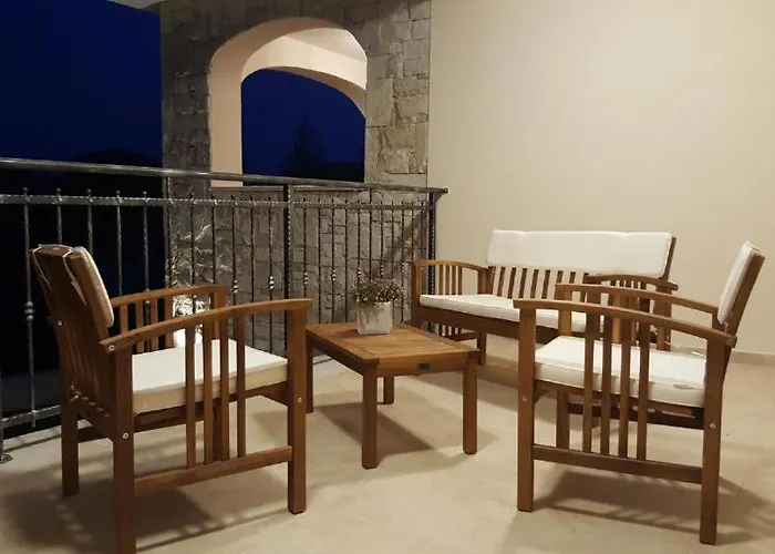 Luxury Five Stars With Pool, Near - By Traveler Tourist Agency Krk - Id 2140 Willa