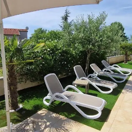 Luxury Five Stars With Pool, Near - By Traveler Tourist Agency Krk - Id 2140 Villa *