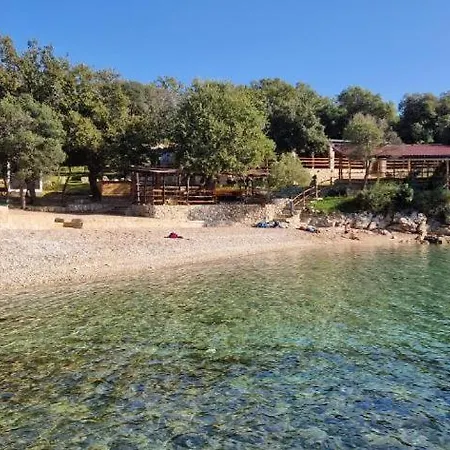 Luxury Five Stars With Pool, Near - By Traveler Tourist Agency Krk - Id 2140 * Pinezici (Krk)