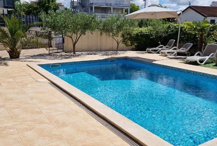 Villa Luxury Five Stars With Pool, Near - By Traveler Tourist Agency Krk - Id 2140 *